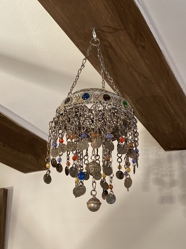 Filigree Oval Hanger